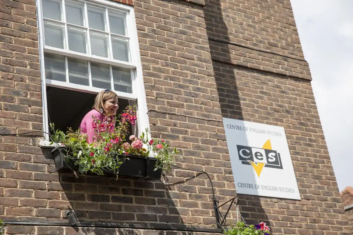 ces-london-language-school-students-4