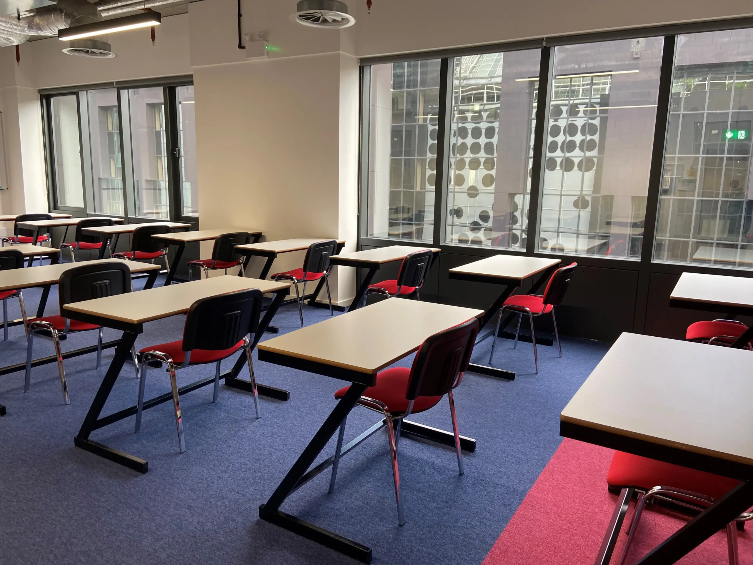 ep-london-language-school-classroom