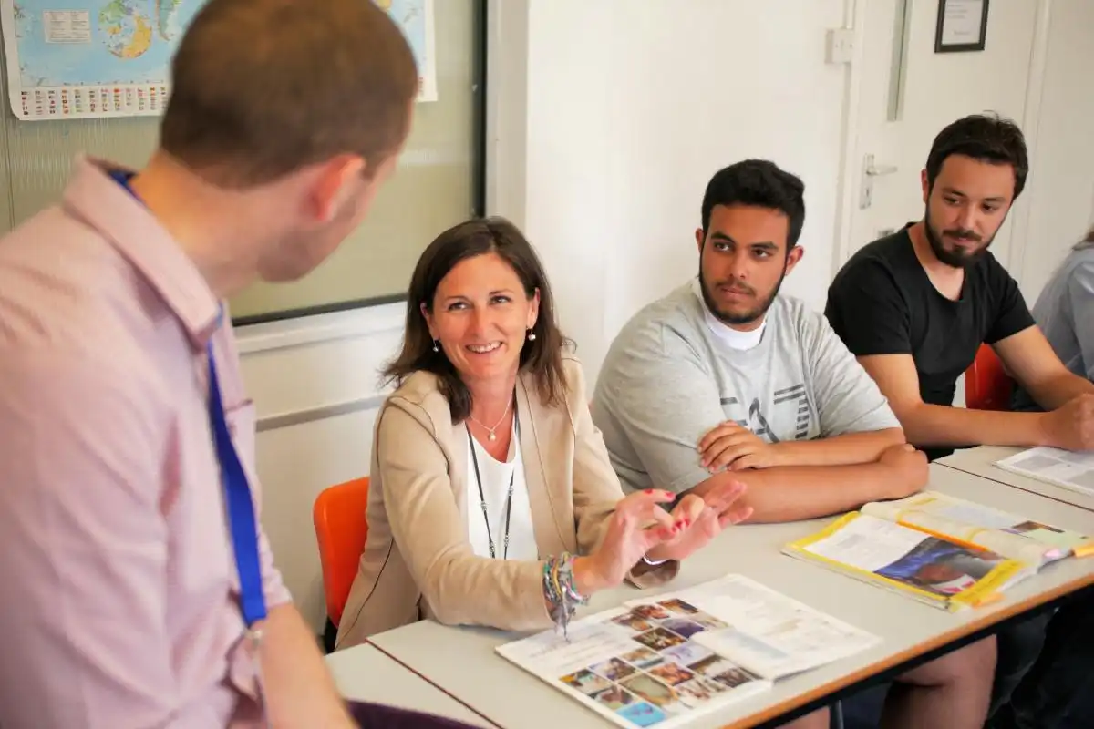 ces-worthing-language-school-class