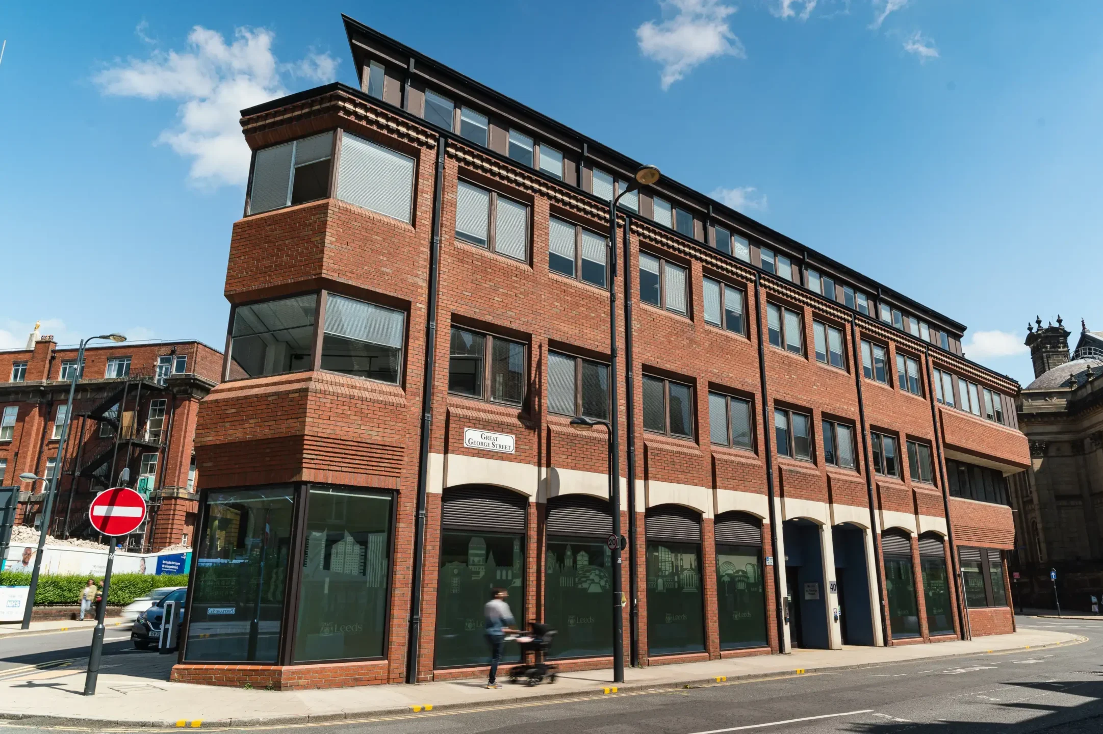 ep-leeds-language-school-campus-outdoors