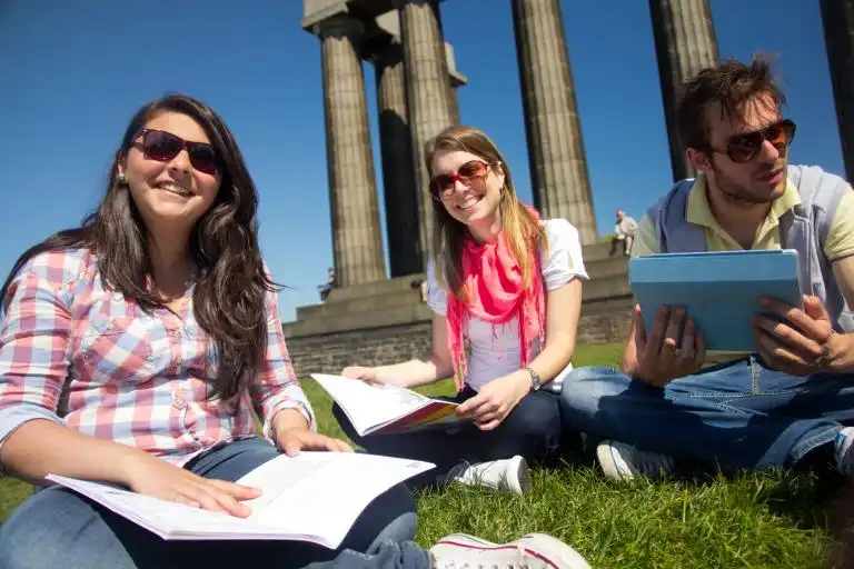 kaplan-english-school-Edinburgh-photo-gallery-8