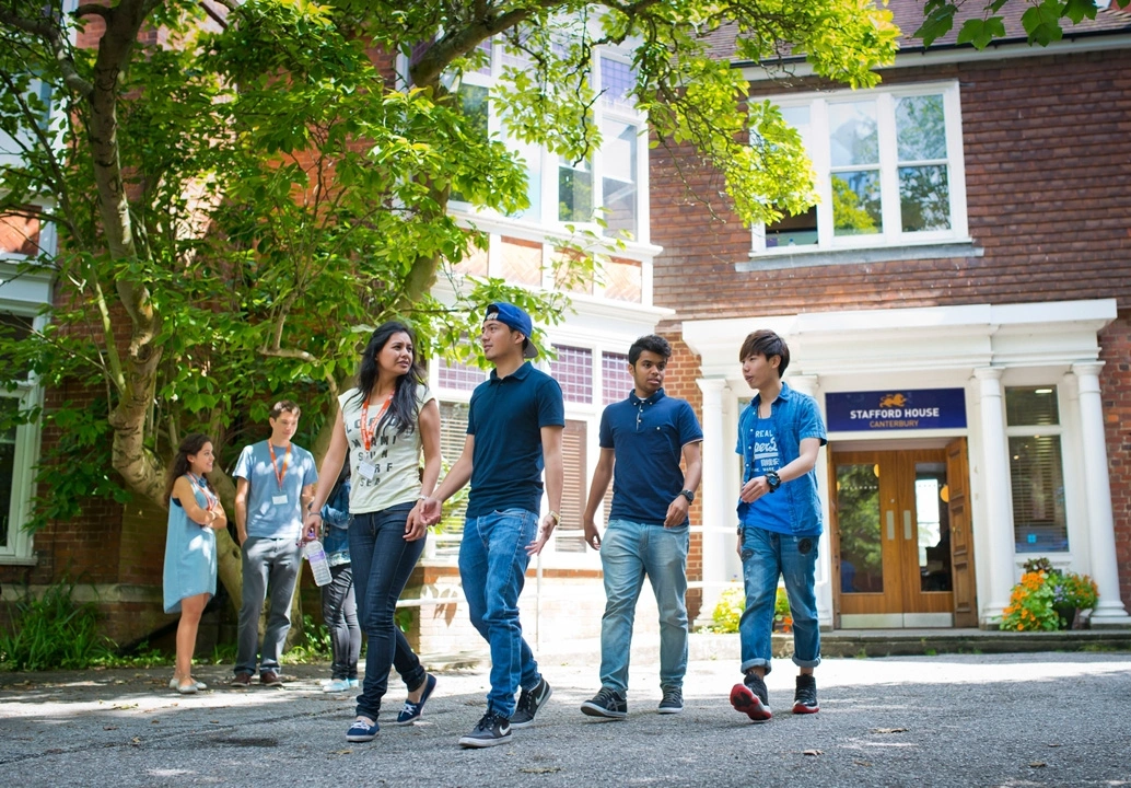 stafford-house-canterbury-language-school-students-3